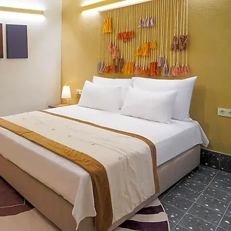 Bono Old Town Hotell 4*